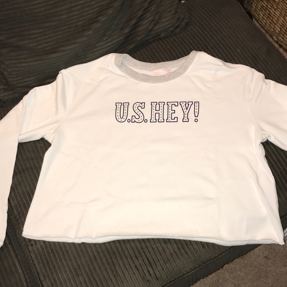 NWT Women’s cropped sweatshirt
